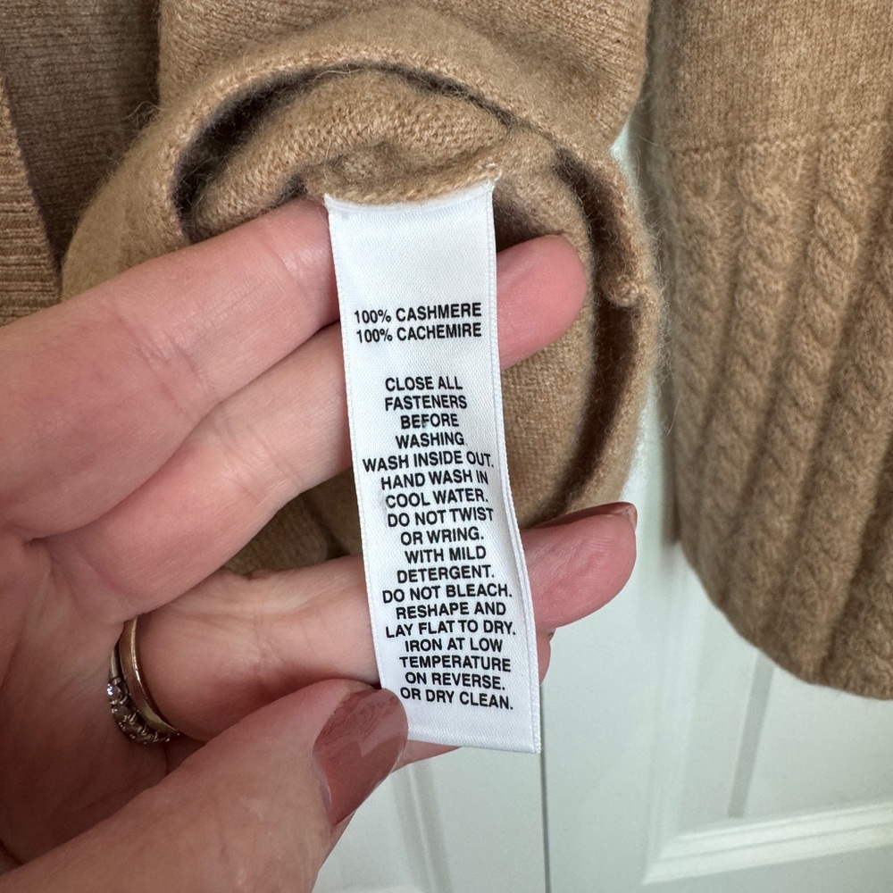 Saks Fifth Avenue Sweater 100% Cashmere Tan with buckle detail Size M/L - Picture 3 of 7